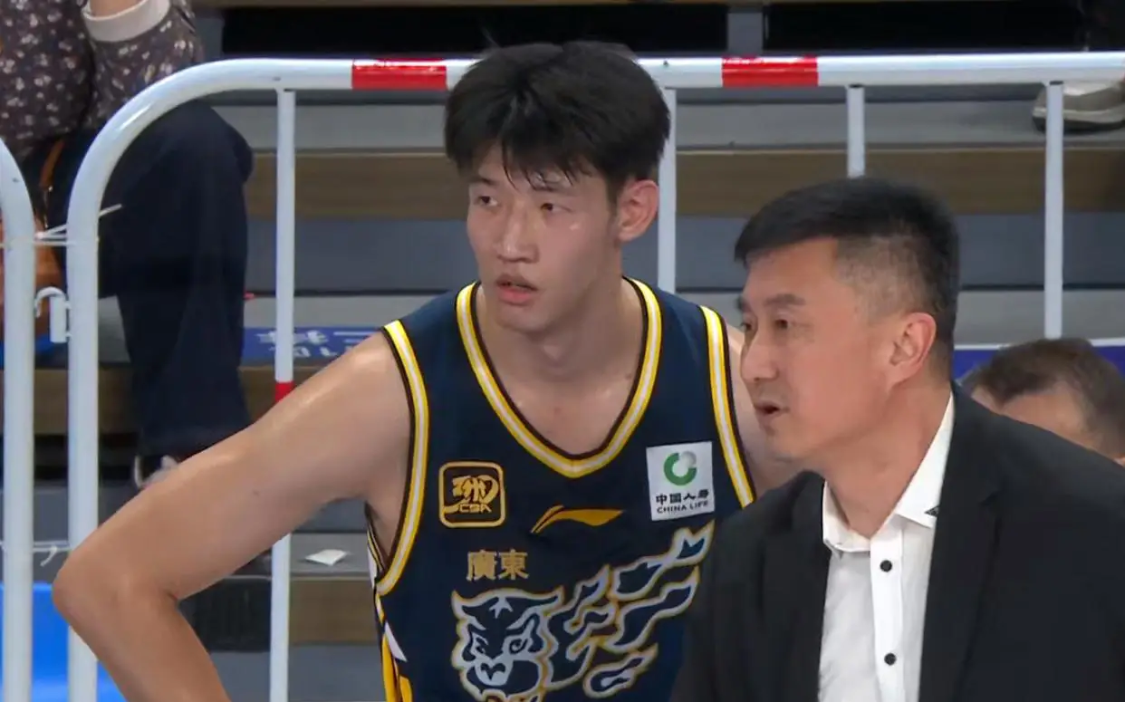 开云官网-上半场独砍10分，下半场却几乎被DNP，球迷：你也指着杜锋骂一次