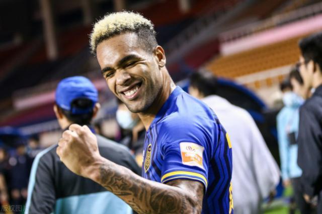 1609731302443073264.jpg 44.jpg