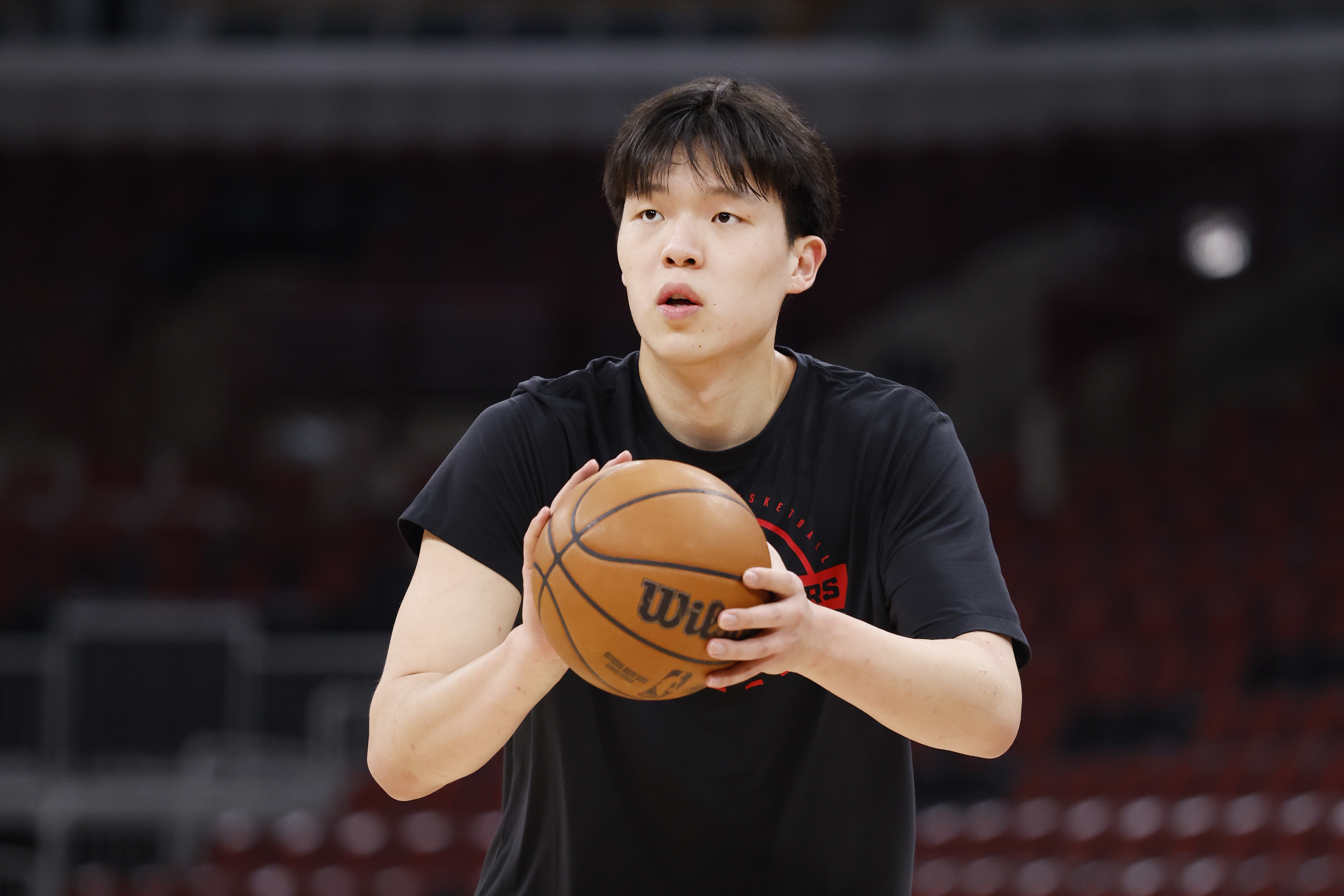 开云官网-媒体人：杨瀚森下赛季需要争取到一个稳定轮换 未来才能留在这里